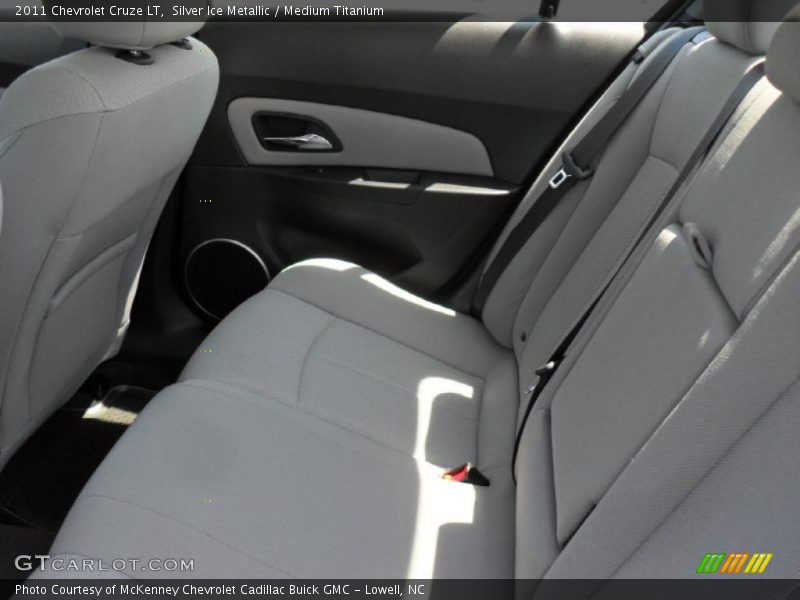Silver Ice Metallic / Medium Titanium 2011 Chevrolet Cruze LT