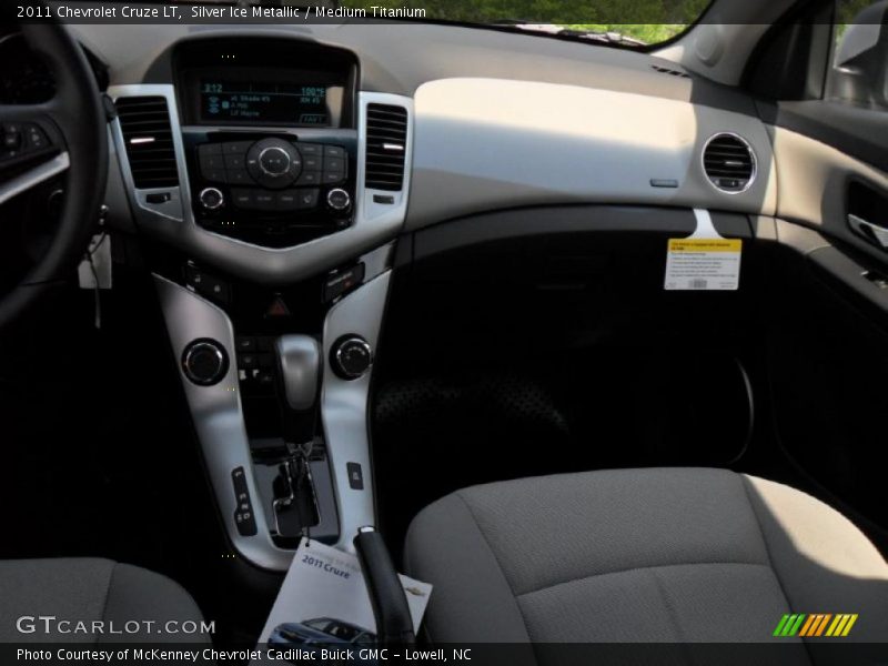 Silver Ice Metallic / Medium Titanium 2011 Chevrolet Cruze LT