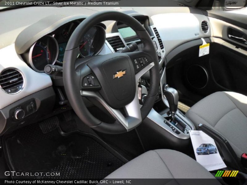 Silver Ice Metallic / Medium Titanium 2011 Chevrolet Cruze LT
