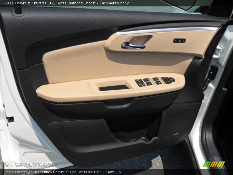 White Diamond Tricoat / Cashmere/Ebony 2011 Chevrolet Traverse LTZ
