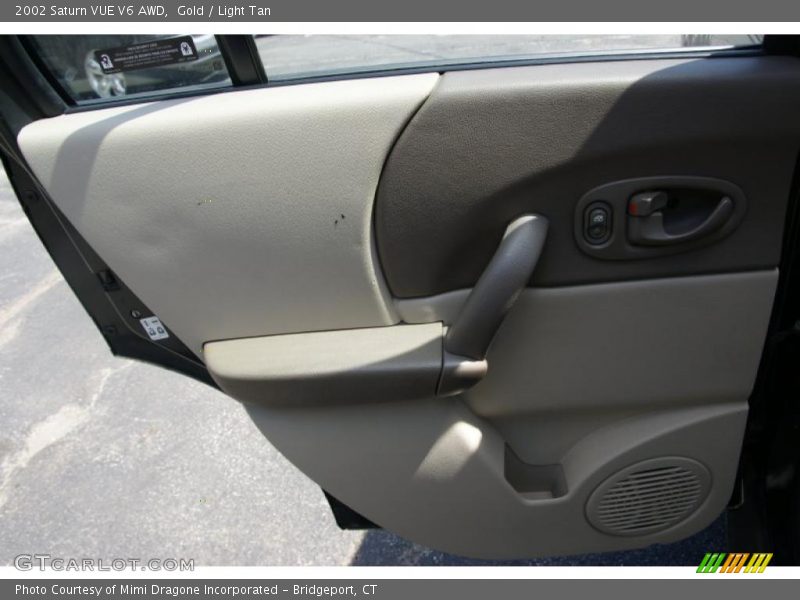 Gold / Light Tan 2002 Saturn VUE V6 AWD