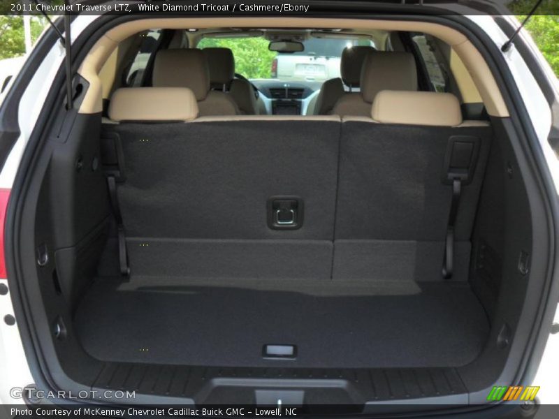 White Diamond Tricoat / Cashmere/Ebony 2011 Chevrolet Traverse LTZ