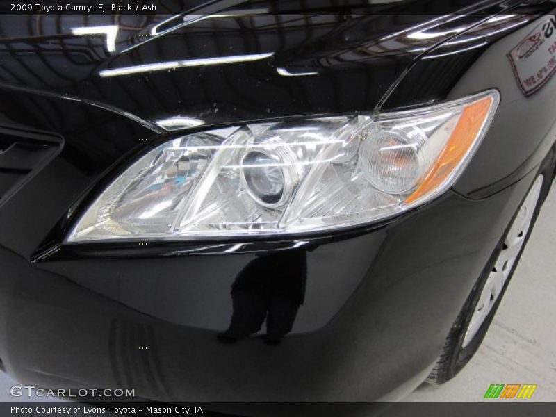 Black / Ash 2009 Toyota Camry LE