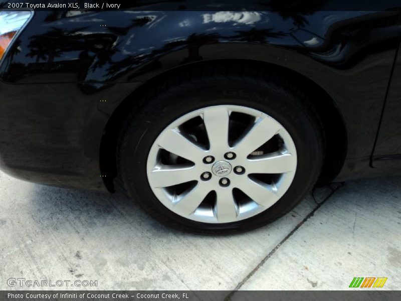 Black / Ivory 2007 Toyota Avalon XLS