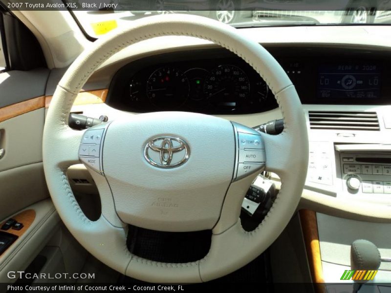Black / Ivory 2007 Toyota Avalon XLS