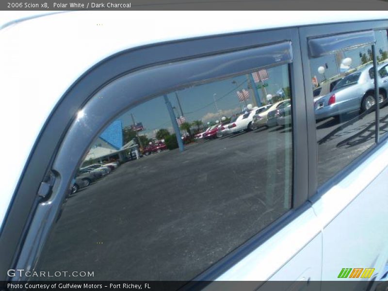 Polar White / Dark Charcoal 2006 Scion xB