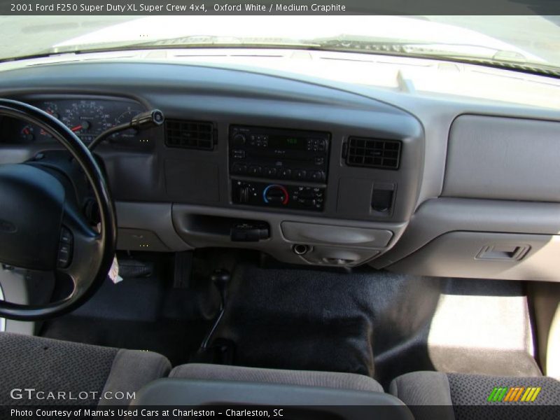 Oxford White / Medium Graphite 2001 Ford F250 Super Duty XL Super Crew 4x4