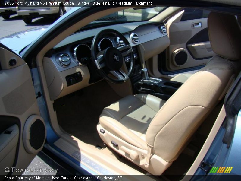 Windveil Blue Metallic / Medium Parchment 2005 Ford Mustang V6 Premium Coupe