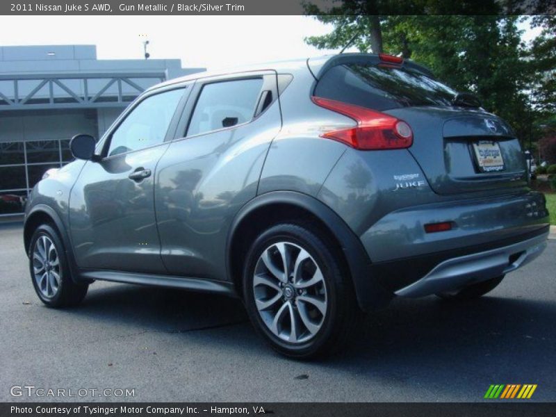 Gun Metallic / Black/Silver Trim 2011 Nissan Juke S AWD