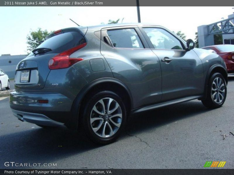 Gun Metallic / Black/Silver Trim 2011 Nissan Juke S AWD