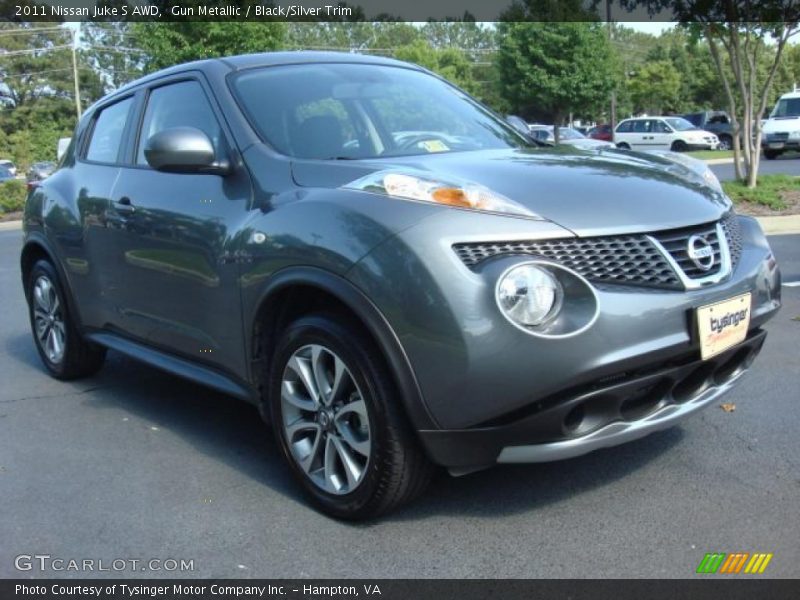 Gun Metallic / Black/Silver Trim 2011 Nissan Juke S AWD