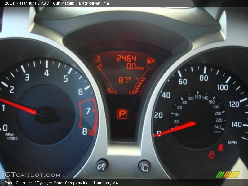Gun Metallic / Black/Silver Trim 2011 Nissan Juke S AWD