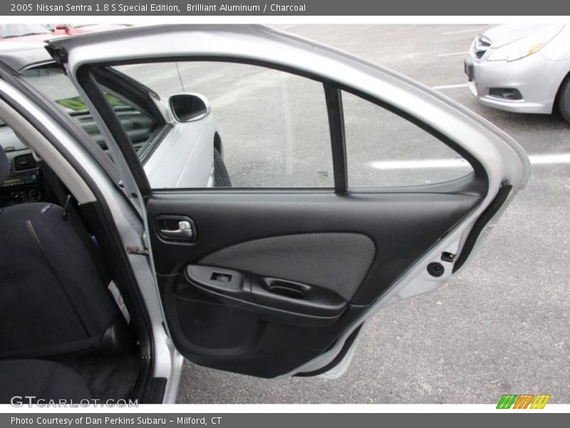 Door Panel of 2005 Sentra 1.8 S Special Edition