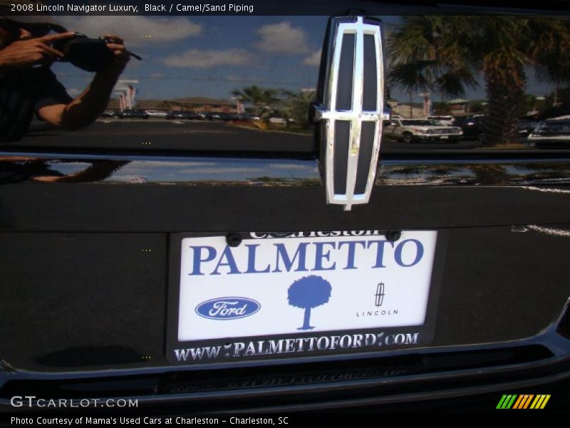 Black / Camel/Sand Piping 2008 Lincoln Navigator Luxury