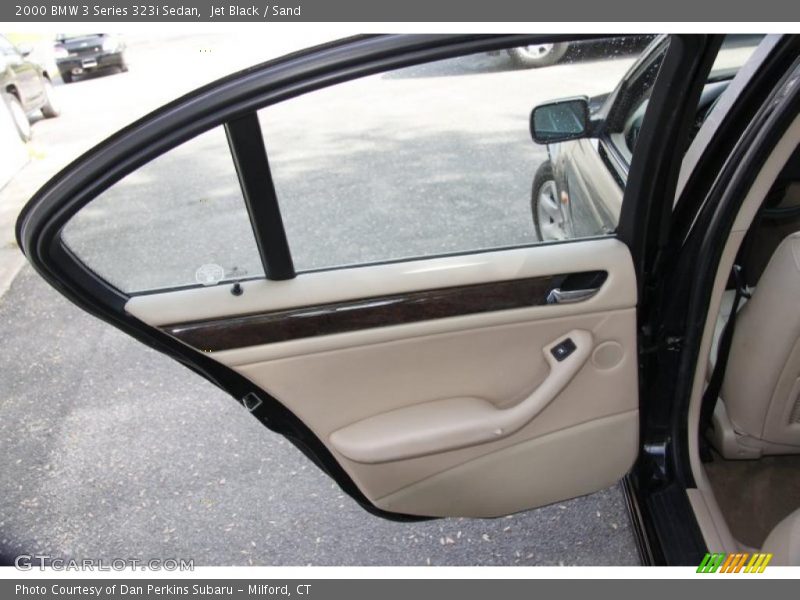 Jet Black / Sand 2000 BMW 3 Series 323i Sedan