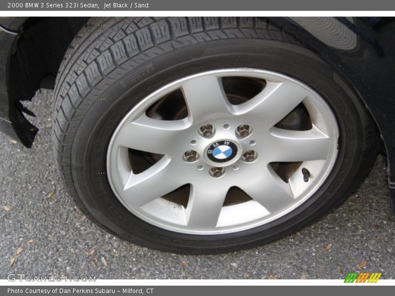 Jet Black / Sand 2000 BMW 3 Series 323i Sedan