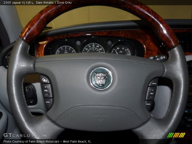  2005 XJ XJ8 L Steering Wheel