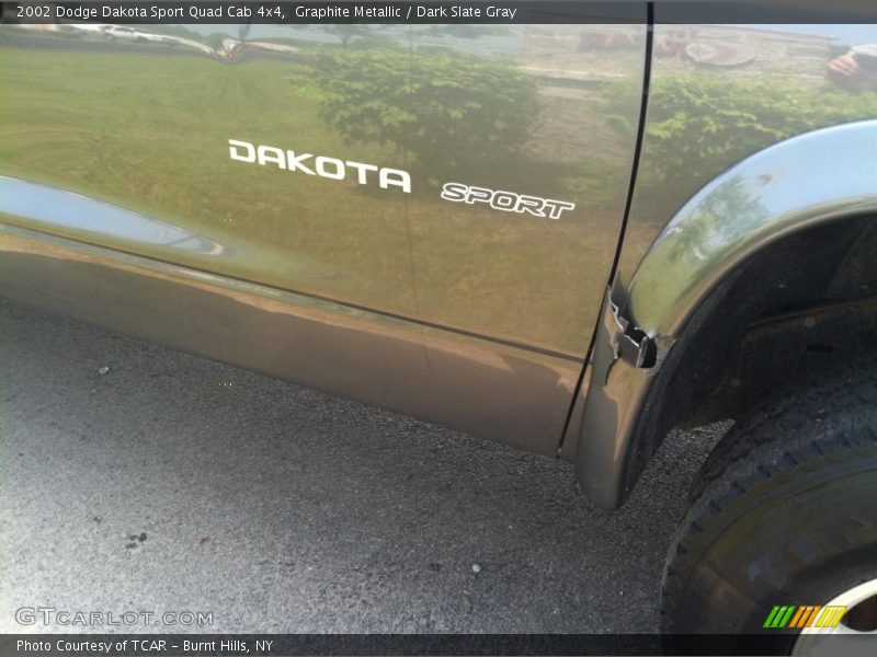  2002 Dakota Sport Quad Cab 4x4 Logo