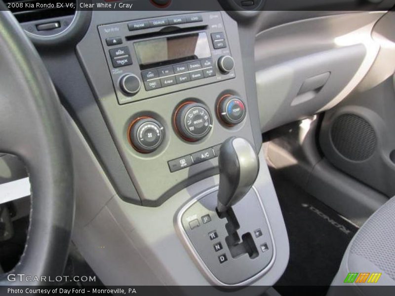 Clear White / Gray 2008 Kia Rondo EX V6