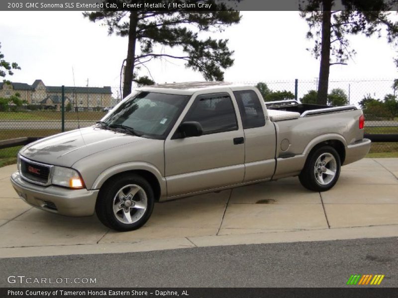 Front 3/4 View of 2003 Sonoma SLS Extended Cab