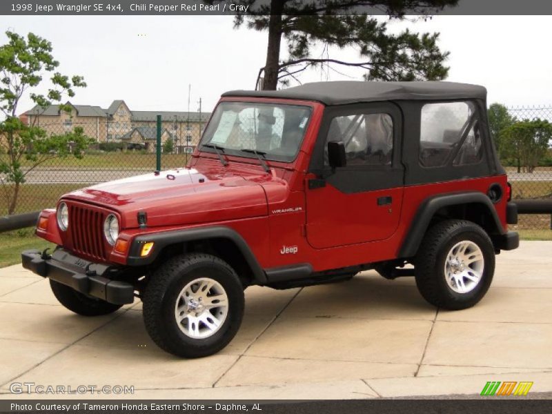 Chili Pepper Red Pearl / Gray 1998 Jeep Wrangler SE 4x4