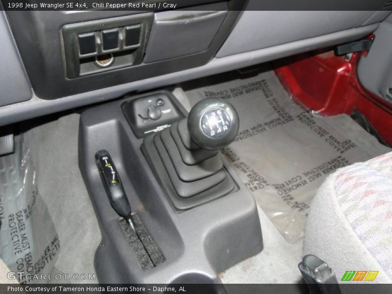  1998 Wrangler SE 4x4 5 Speed Manual Shifter