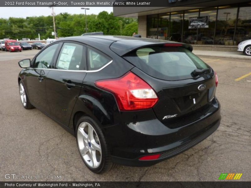  2012 Focus Titanium 5-Door Tuxedo Black Metallic