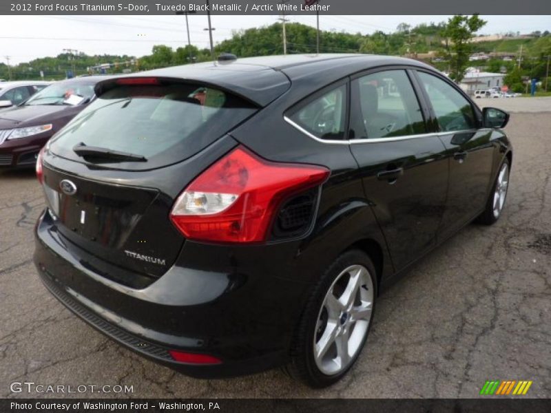  2012 Focus Titanium 5-Door Tuxedo Black Metallic