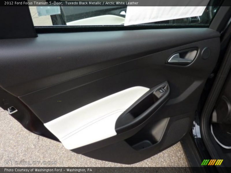 Door Panel of 2012 Focus Titanium 5-Door
