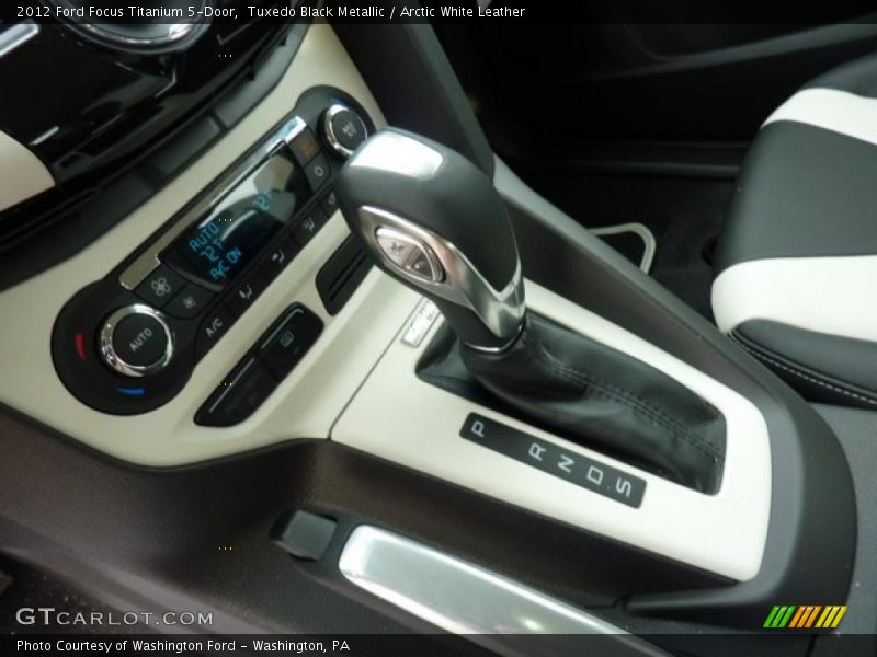  2012 Focus Titanium 5-Door 6 Speed PowerShift Automatic Shifter