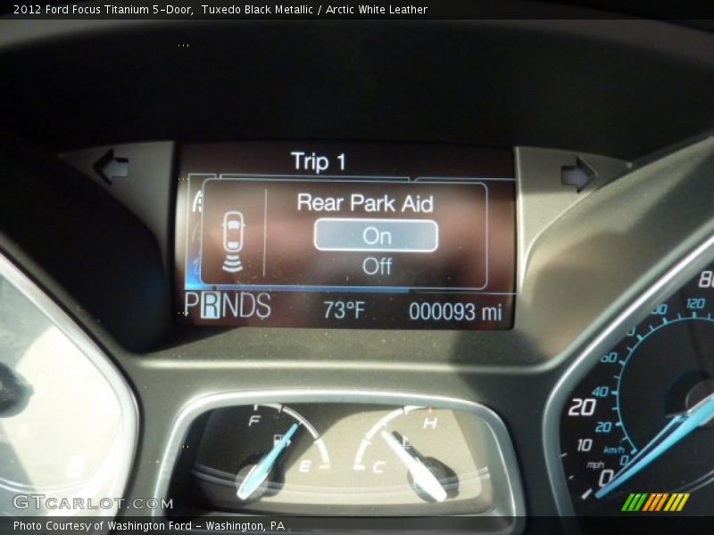 Tuxedo Black Metallic / Arctic White Leather 2012 Ford Focus Titanium 5-Door