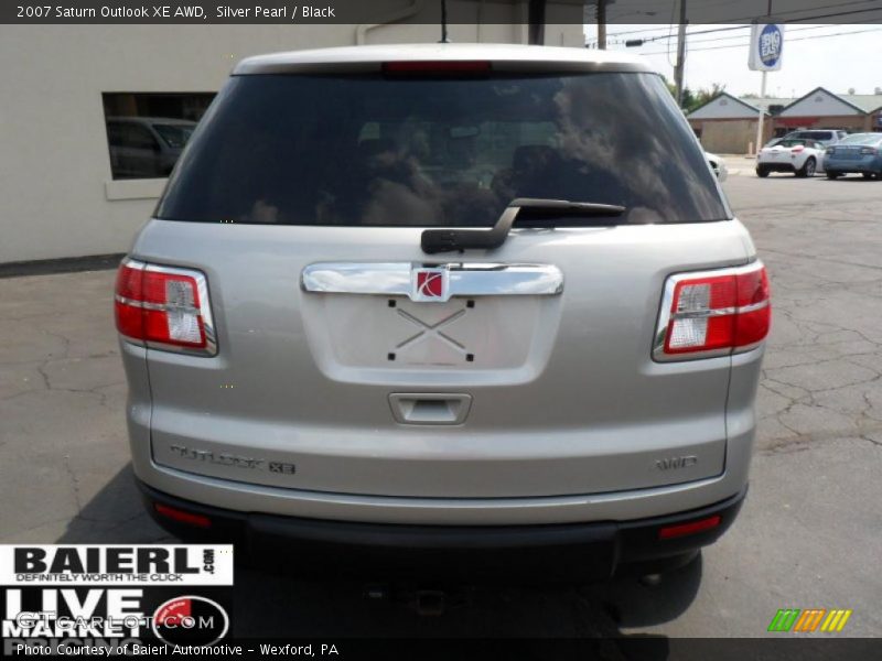 Silver Pearl / Black 2007 Saturn Outlook XE AWD