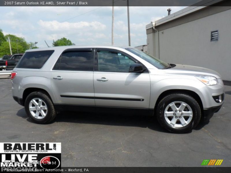 Silver Pearl / Black 2007 Saturn Outlook XE AWD