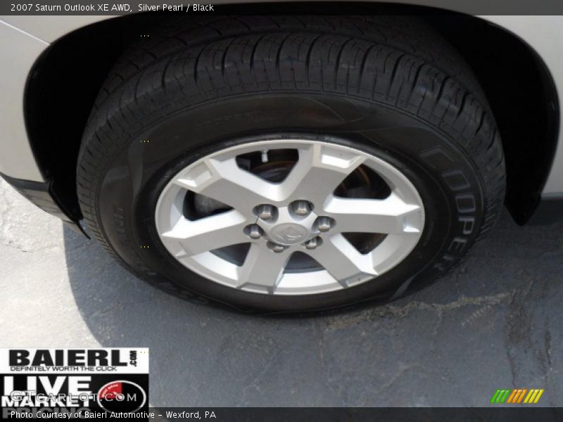 Silver Pearl / Black 2007 Saturn Outlook XE AWD