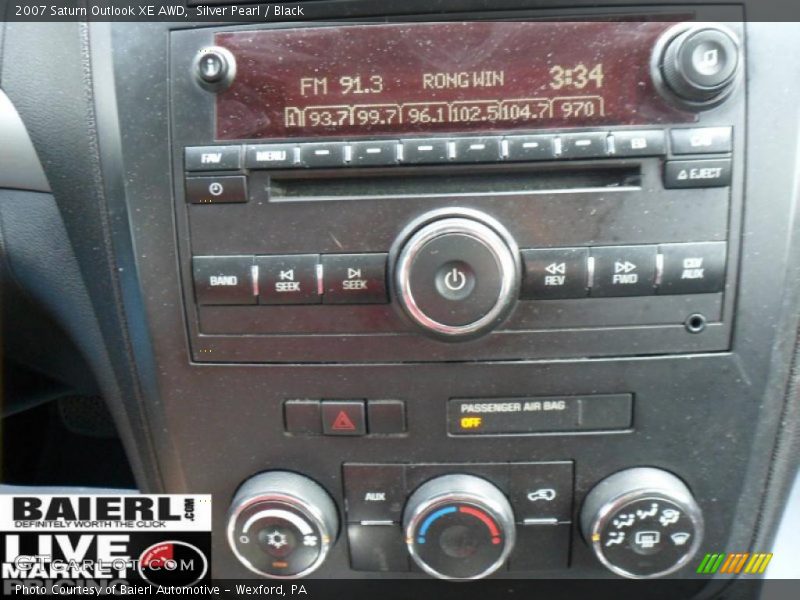 Silver Pearl / Black 2007 Saturn Outlook XE AWD