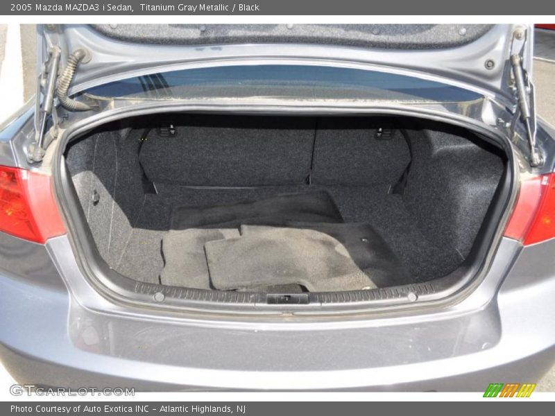 Titanium Gray Metallic / Black 2005 Mazda MAZDA3 i Sedan