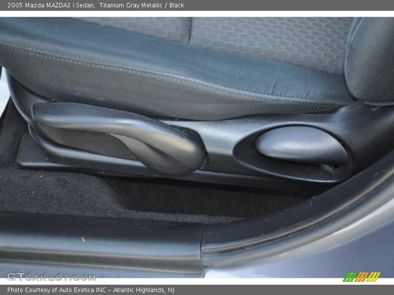 Titanium Gray Metallic / Black 2005 Mazda MAZDA3 i Sedan
