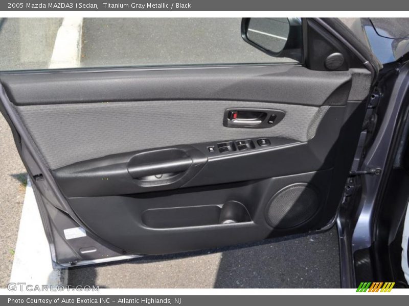 Door Panel of 2005 MAZDA3 i Sedan