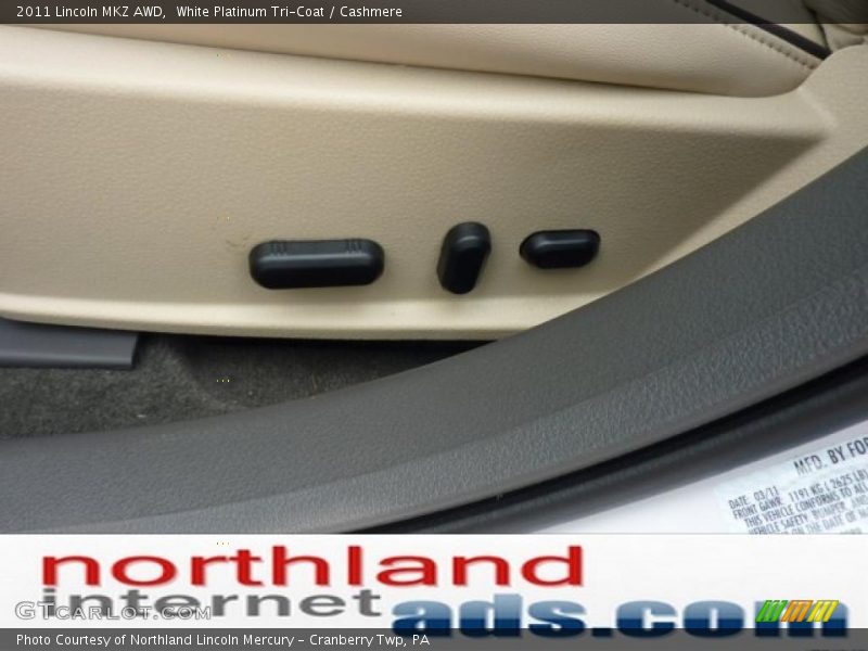 White Platinum Tri-Coat / Cashmere 2011 Lincoln MKZ AWD