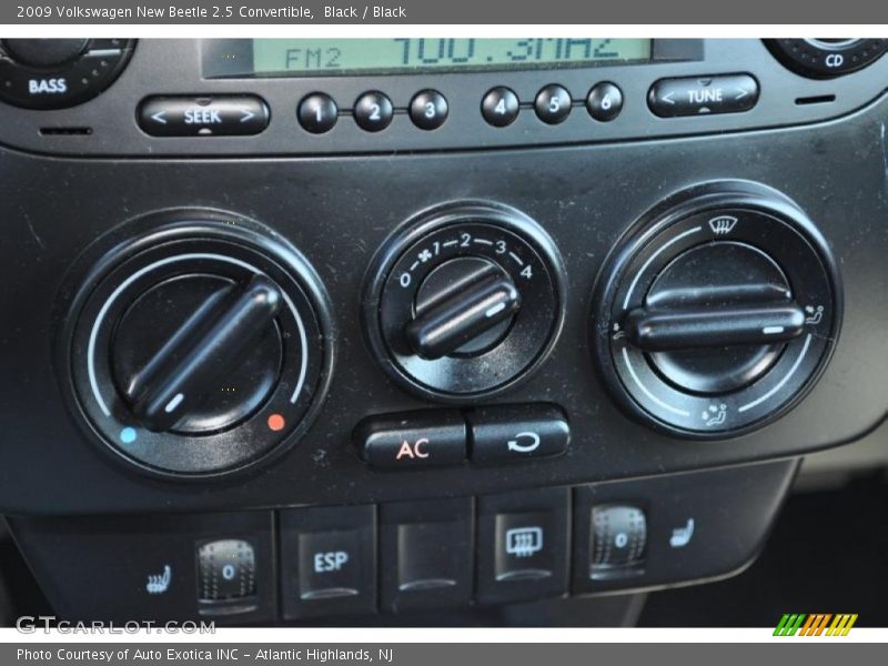 Controls of 2009 New Beetle 2.5 Convertible