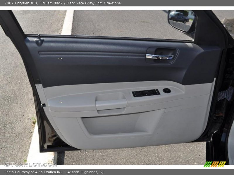 Brilliant Black / Dark Slate Gray/Light Graystone 2007 Chrysler 300