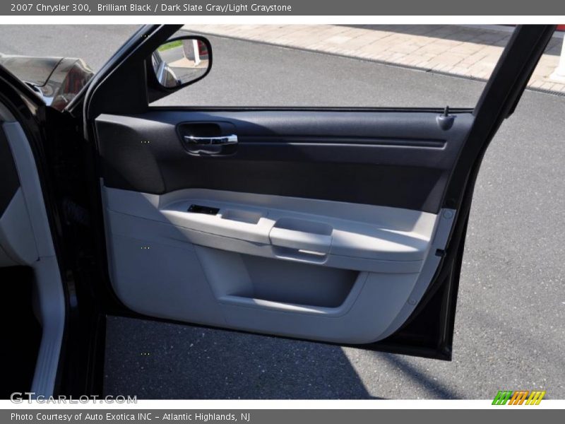 Brilliant Black / Dark Slate Gray/Light Graystone 2007 Chrysler 300