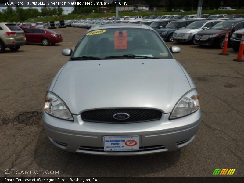 Silver Frost Metallic / Medium/Dark Flint Grey 2006 Ford Taurus SEL