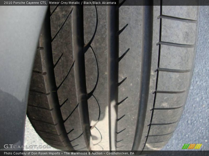 Meteor Grey Metallic / Black/Black Alcantara 2010 Porsche Cayenne GTS