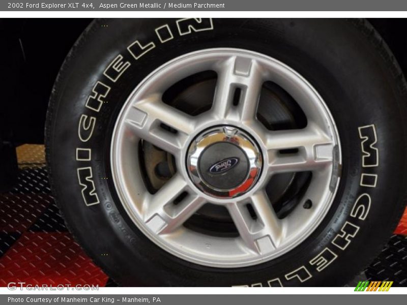 Aspen Green Metallic / Medium Parchment 2002 Ford Explorer XLT 4x4