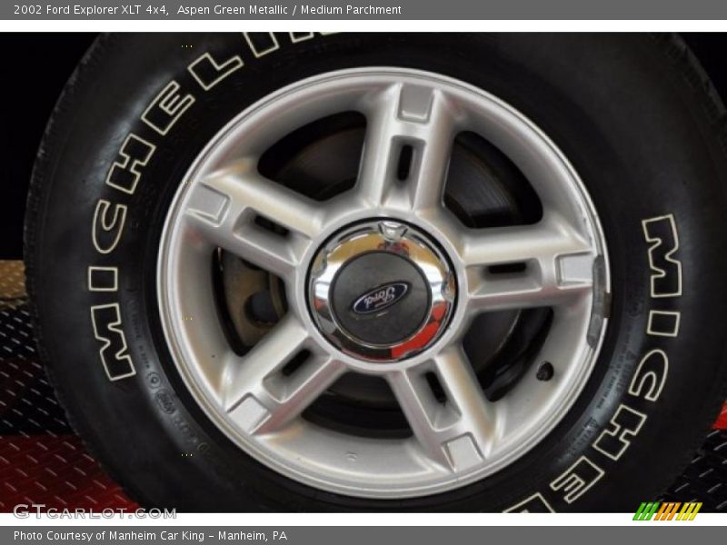 Aspen Green Metallic / Medium Parchment 2002 Ford Explorer XLT 4x4