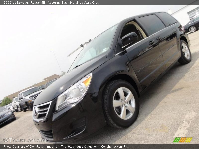 Nocturne Black Metallic / Aero Grey 2009 Volkswagen Routan SE