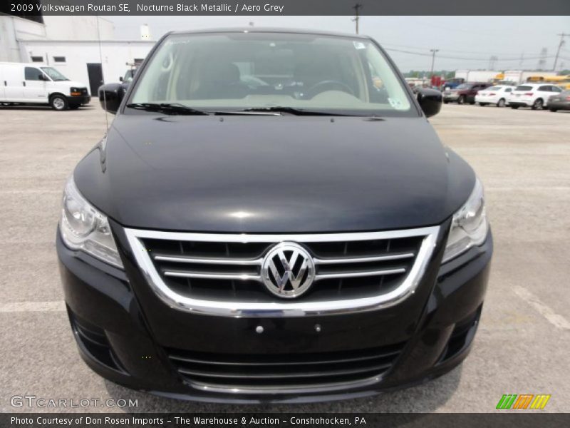 Nocturne Black Metallic / Aero Grey 2009 Volkswagen Routan SE