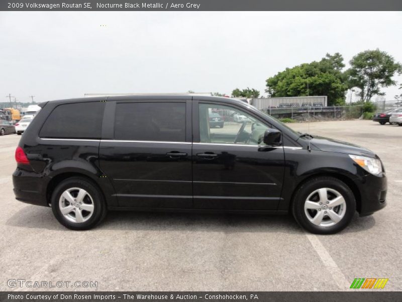 Nocturne Black Metallic / Aero Grey 2009 Volkswagen Routan SE