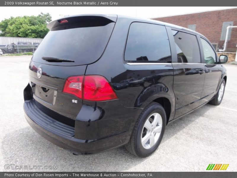 Nocturne Black Metallic / Aero Grey 2009 Volkswagen Routan SE